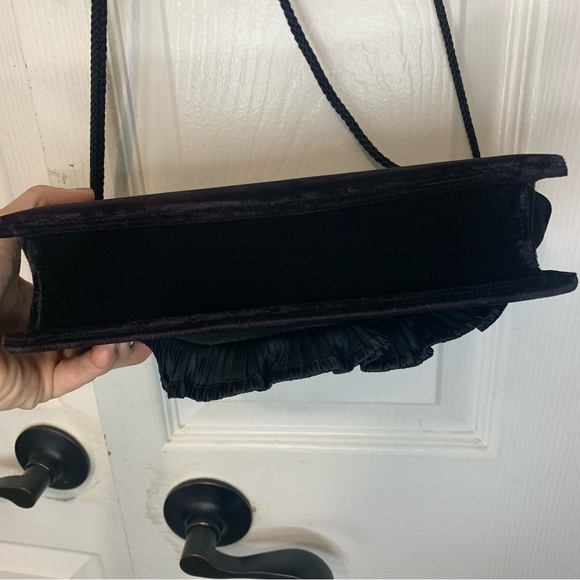 Andre Cellini Vintage Velvet Crossbody Clutch - Picture 14 of 15